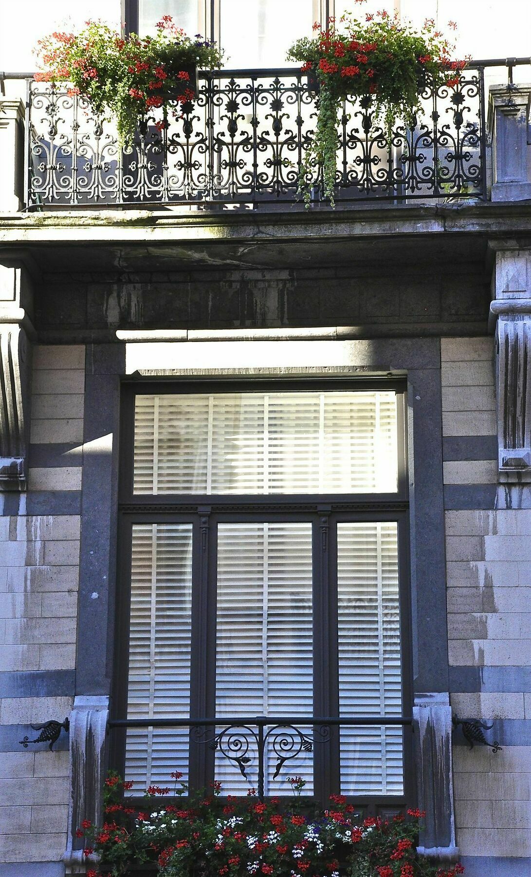 B&B Un Jardin En Ville Saint-Gilles Exteriör bild