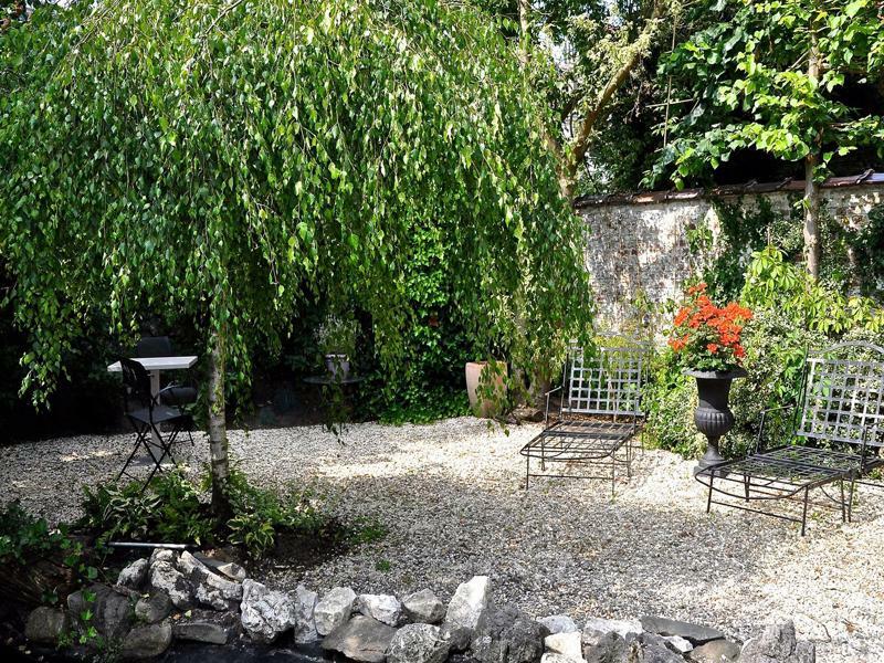 B&B Un Jardin En Ville Saint-Gilles Exteriör bild
